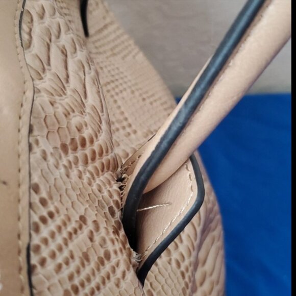 London Fog Lock Key Lizard Faux Leather Satchel Cream color - Picture 9 of 14